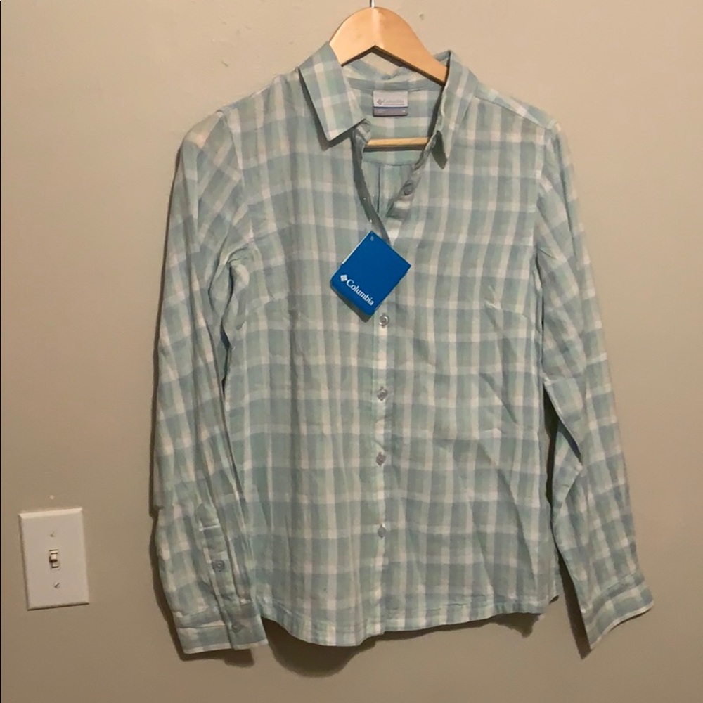 NWT Women’s Columbia button up